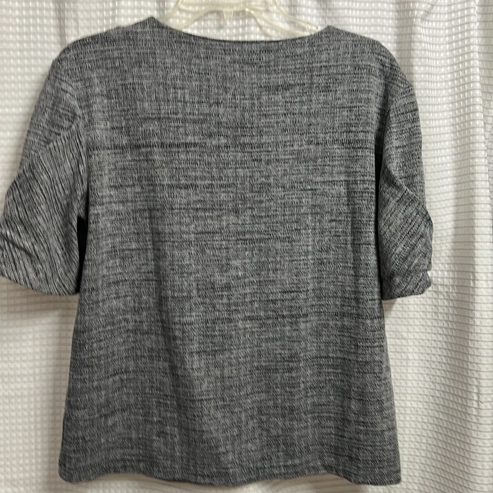 Banana Republic medium gray heather blouse, half puff sleeve